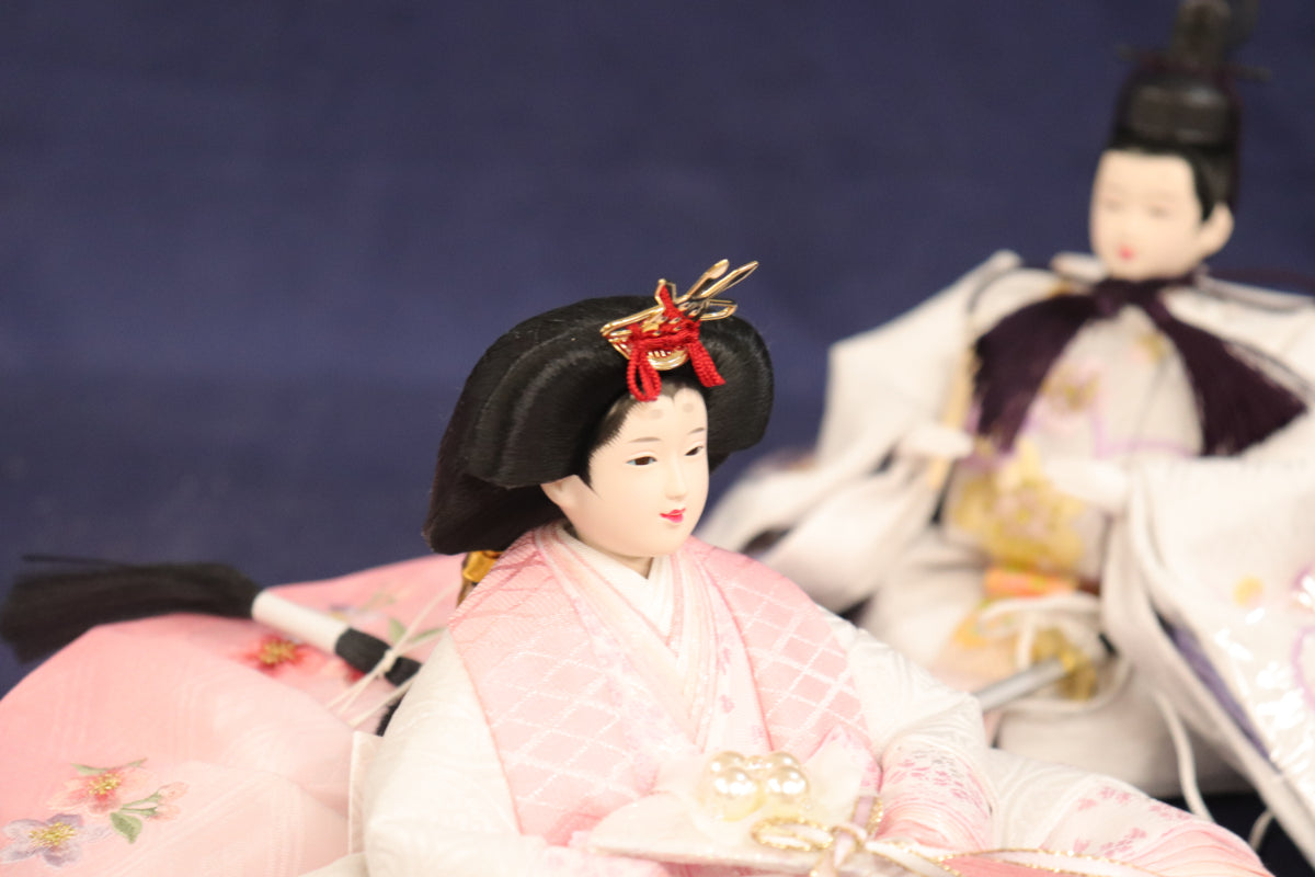 親王飾り雛人形(62cmx30cmx28cm)　