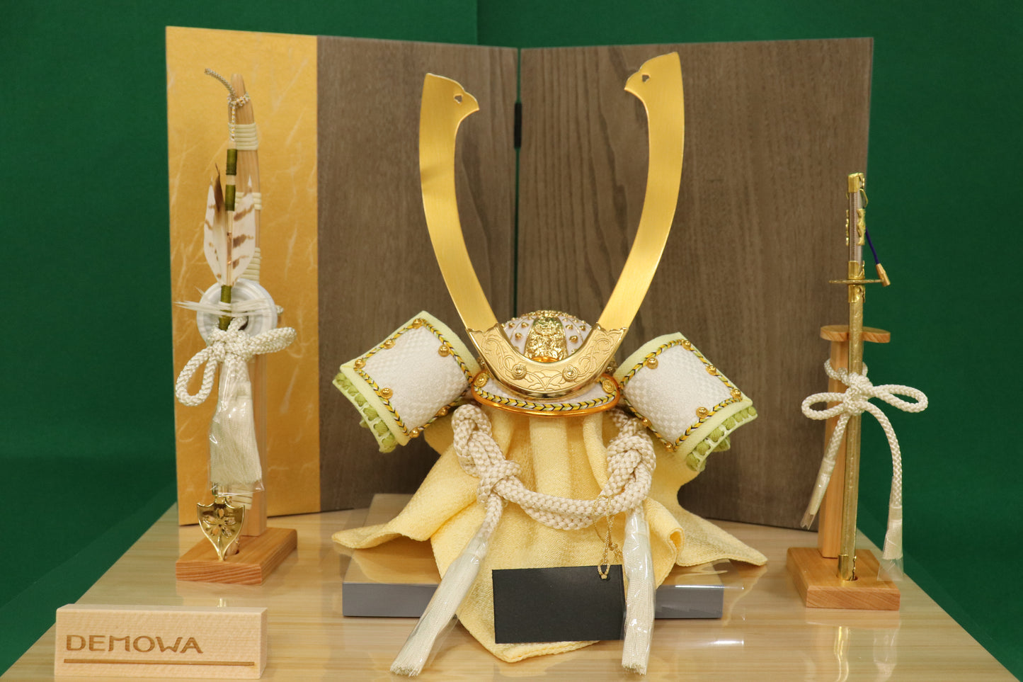 兜平飾り収納五月人形セット (40cm×30cm×48cm)