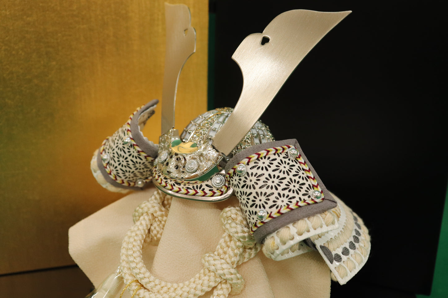 兜平飾り五月人形セット (30cm×23cm×26cm)