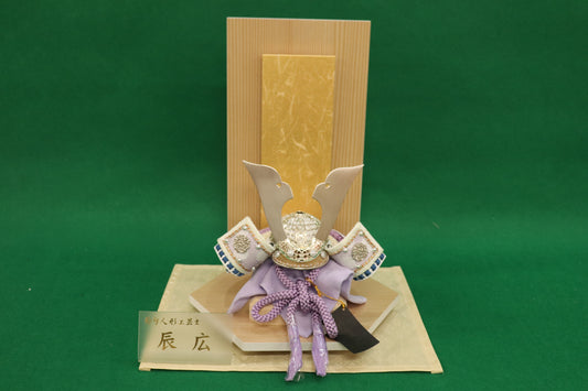 兜平飾り五月人形セット (22cmx17cmx18cm)【送料無料】