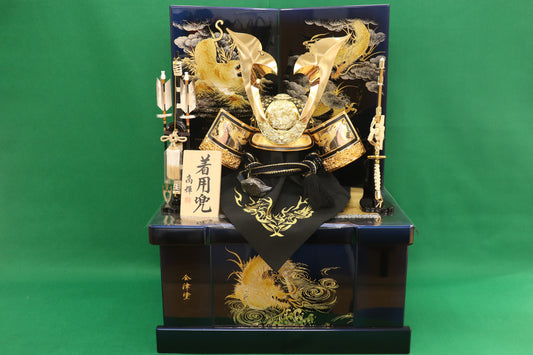 兜平飾り着用五月人形セット (65cmx50cmx88cm)【送料無料】