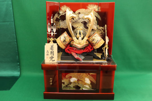 兜平飾り着用五月人形セット (65cmx50cmx88cm)