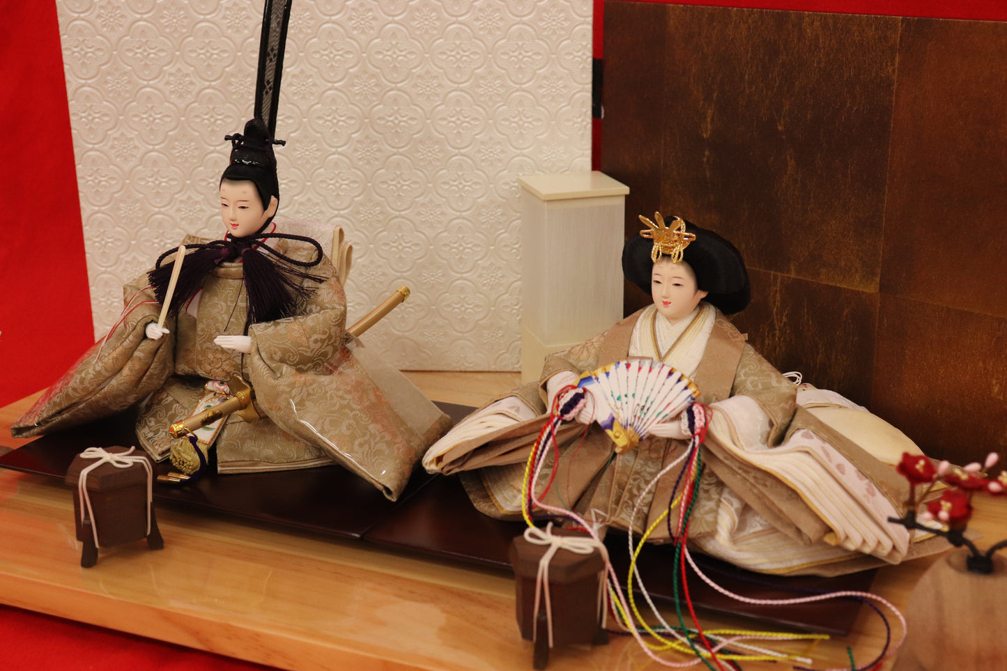 親王飾り雛人形セット （55㎝ ×32㎝×27㎝）