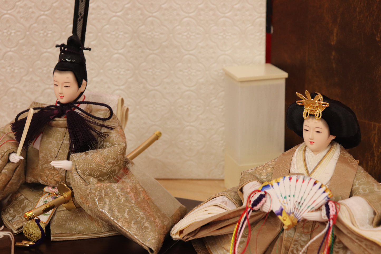 親王飾り雛人形セット （55㎝ ×32㎝×27㎝）