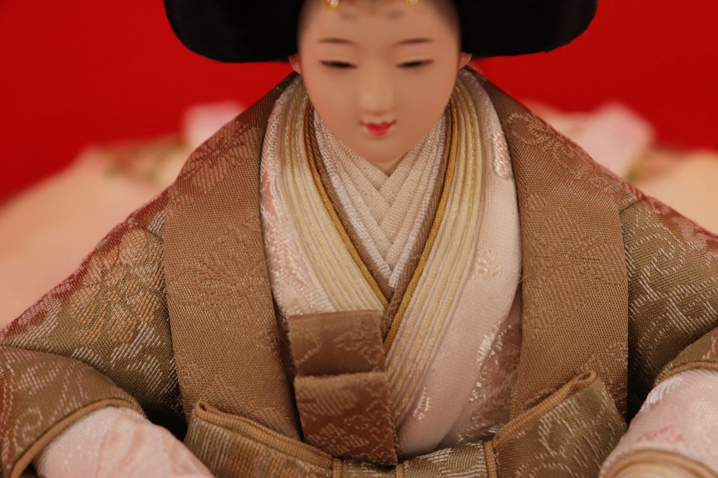 親王飾り雛人形セット （55㎝ ×32㎝×27㎝）