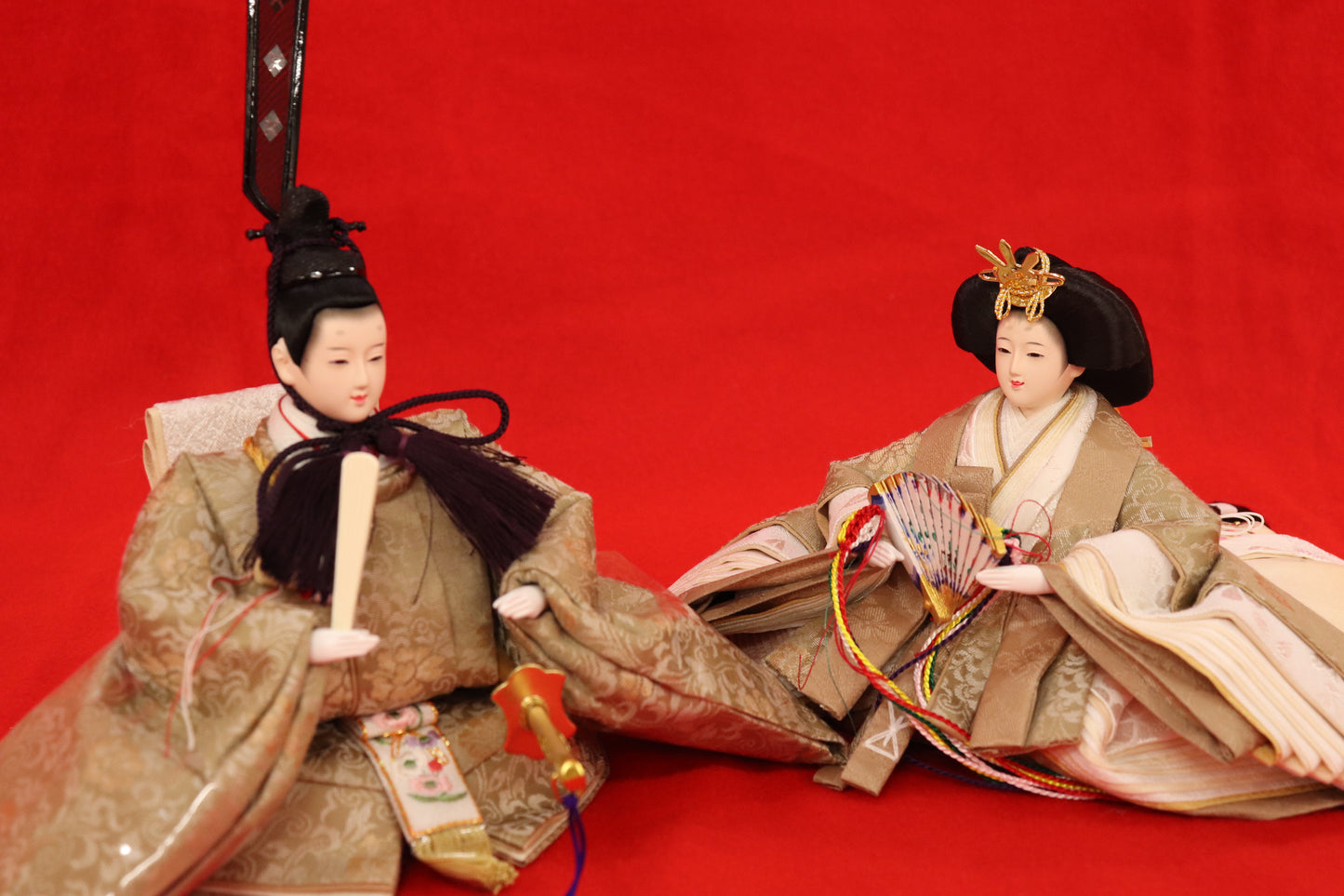 親王飾り雛人形セット （55㎝ ×32㎝×27㎝）