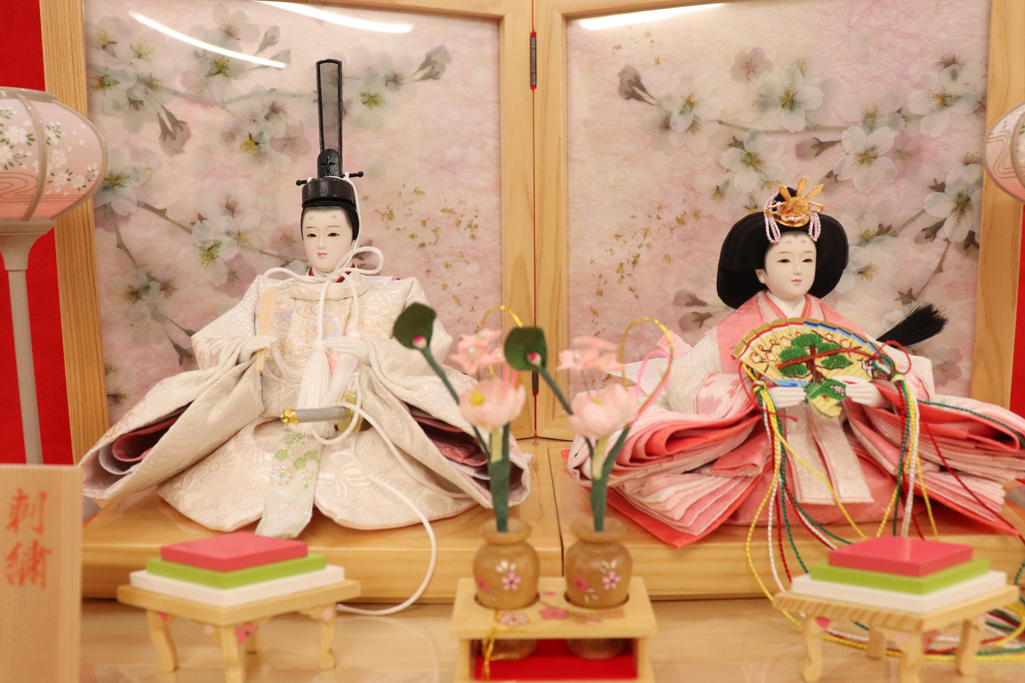 親王飾り雛人形セット (56cmx40cmx57cm)