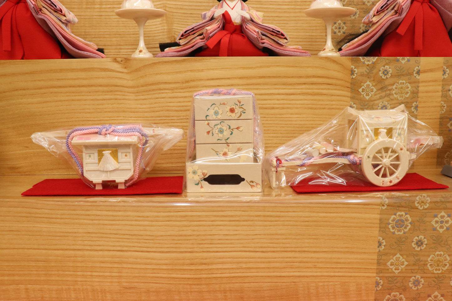 収納五人飾り雛人形セット(60cm×53cm×63cm)