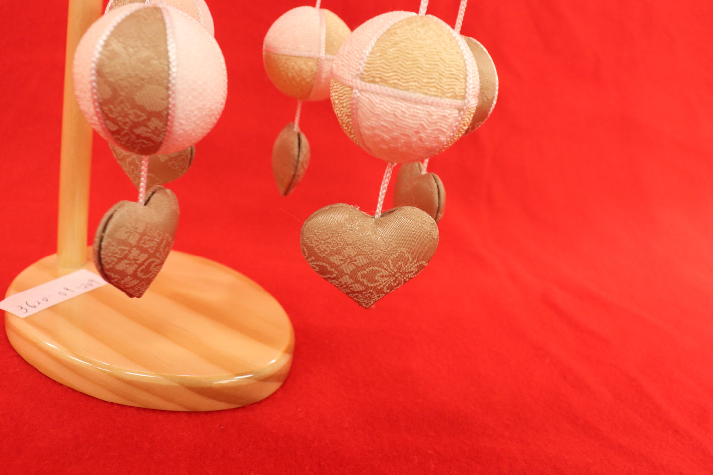 吊るし飾り　マリ　ベージュ　高さ44㎝