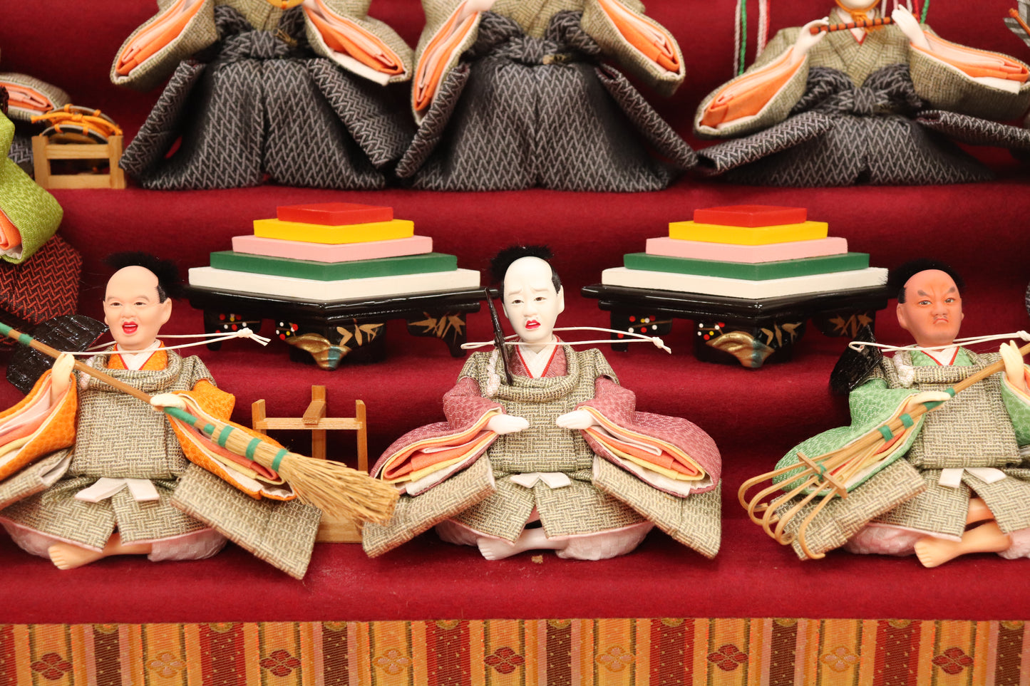 十五人飾り雛人形ガラスケース(58cmx40cmx55cm)