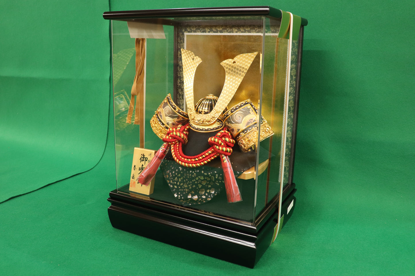 兜平飾り五月人形ケースセット (28cm×23cm×38cm)