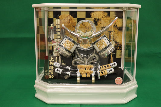 兜平飾り五月人形ケースセット (44cm×33cm×39cm)