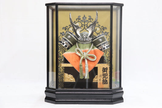 兜平飾り五月人形ケースセット (38cmx27cmx49cm)【送料無料】