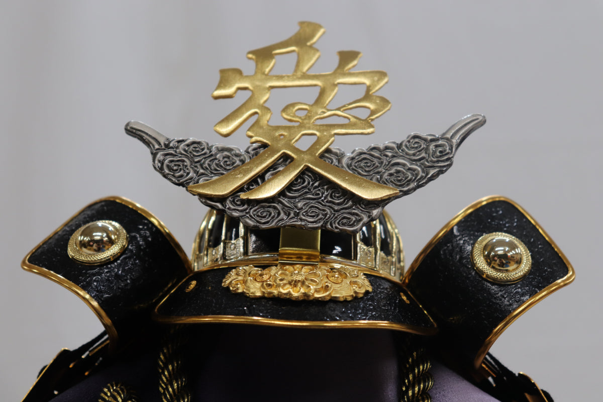 直江兼続　兜平飾りケースセット (48cmx28cmx50cm)【送料無料】