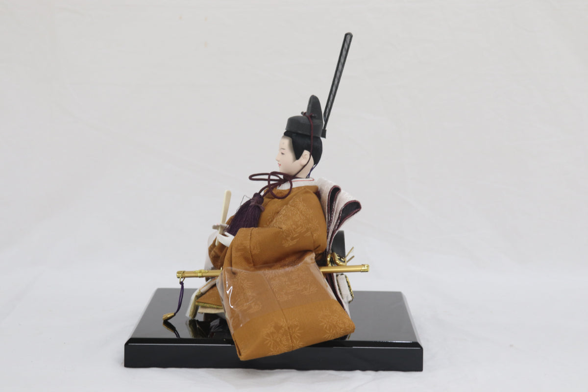 親王飾り雛人形(70cmx36cmx31cm)