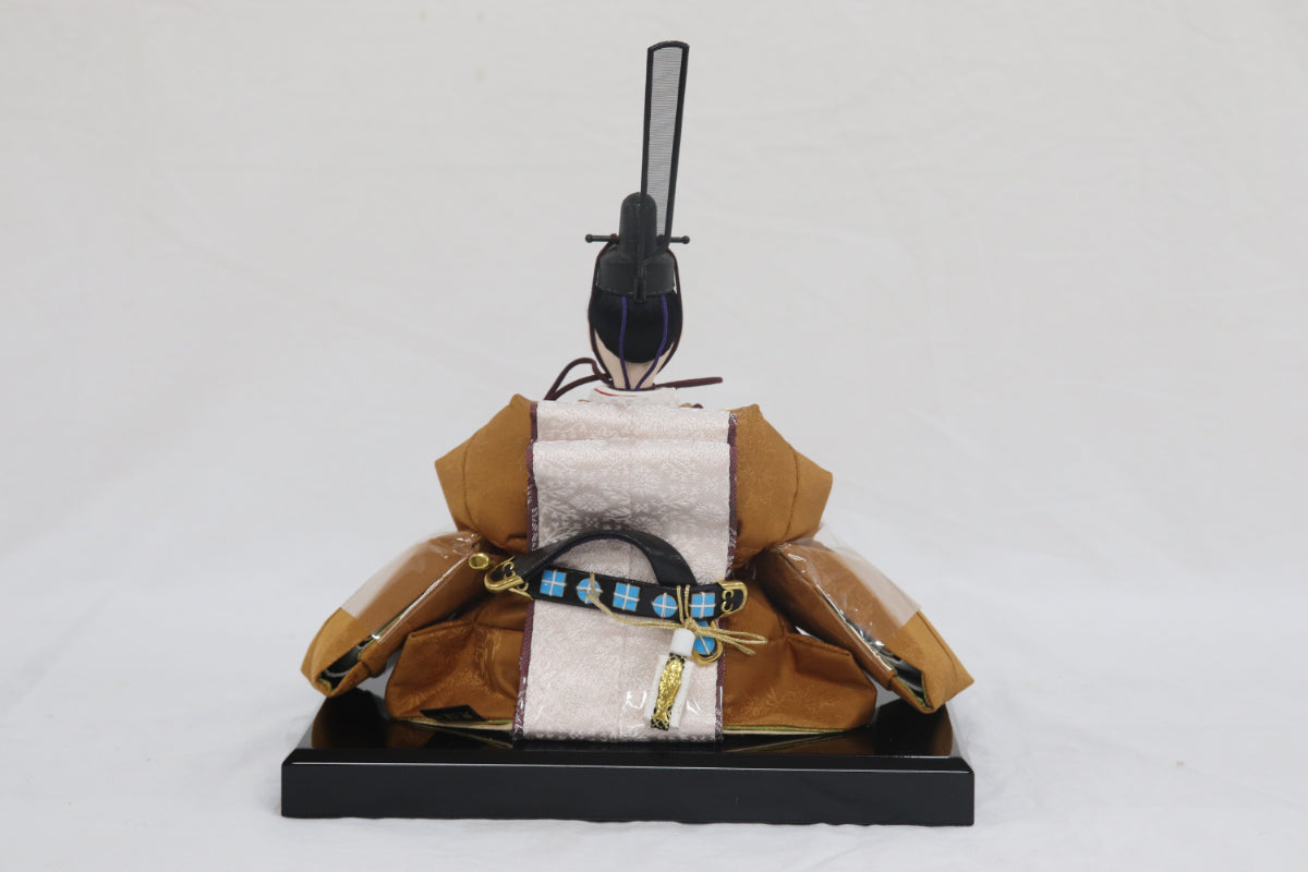 親王飾り雛人形(70cmx36cmx31cm)