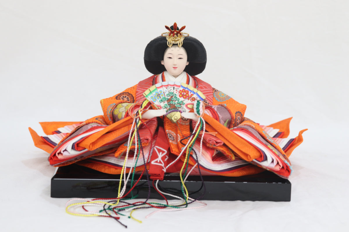 親王飾り雛人形(70cmx36cmx31cm)