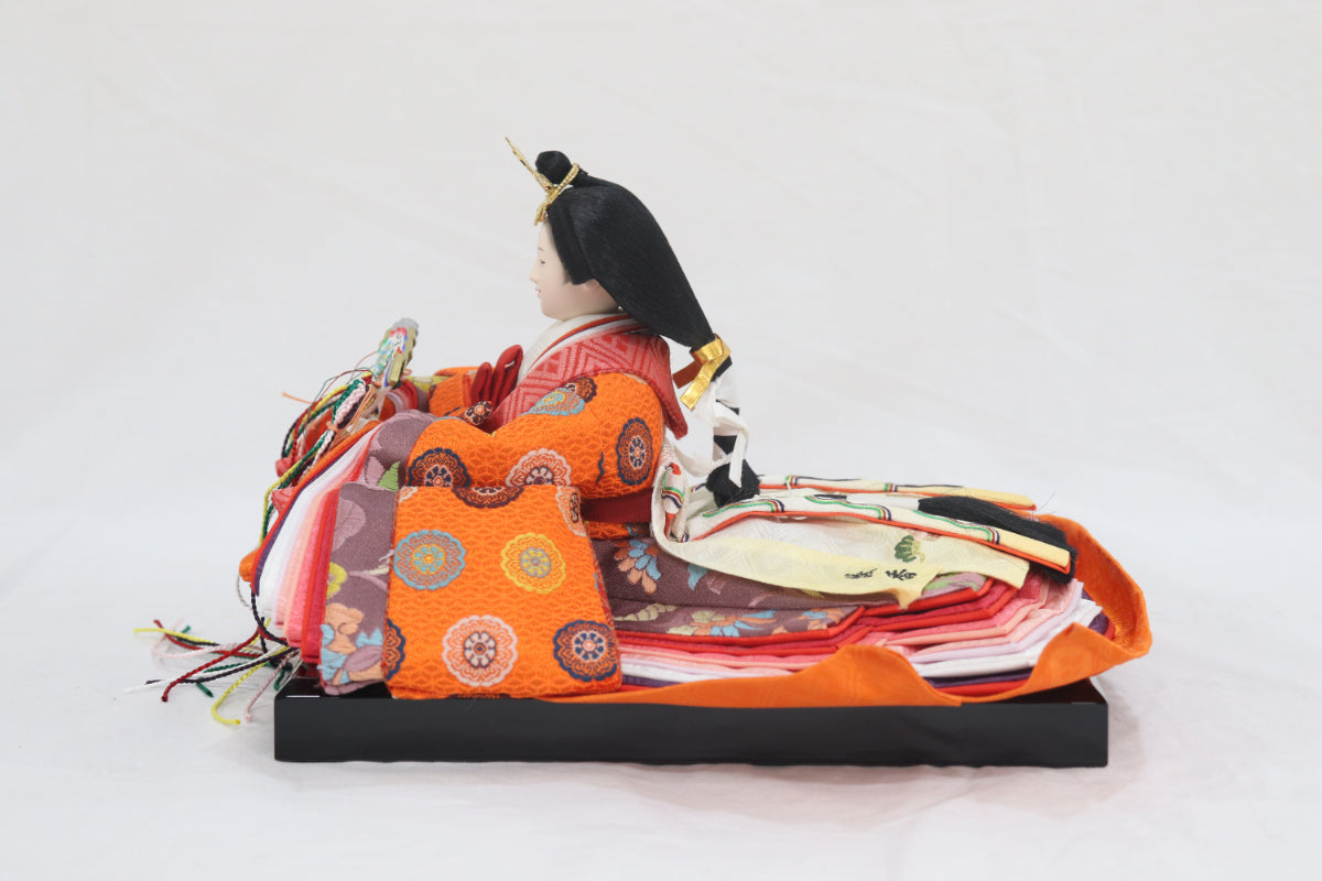 親王飾り雛人形(70cmx36cmx31cm)