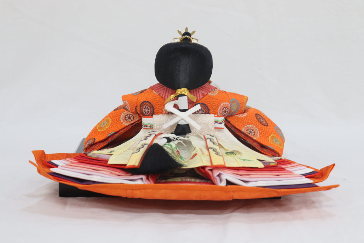 親王飾り雛人形(70cmx36cmx31cm)