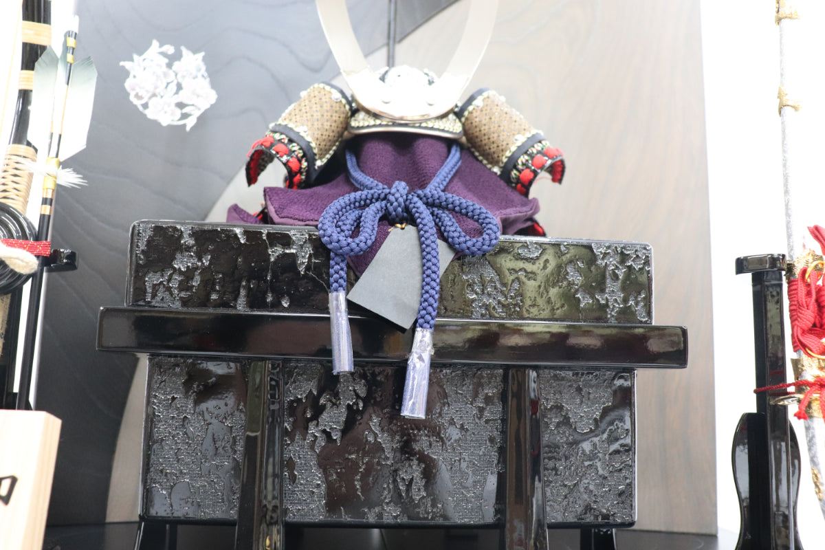 兜平飾り五月人形セット (60cmx43cmx63cm)【送料無料】